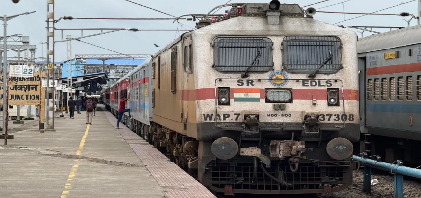 Indian Railways Alert: 1 अप्रैल से टिकट कैंसिलेशन और रिफंड नियमों में बड़े बदलाव, ध्यान न दिया तो होगा नुकसान