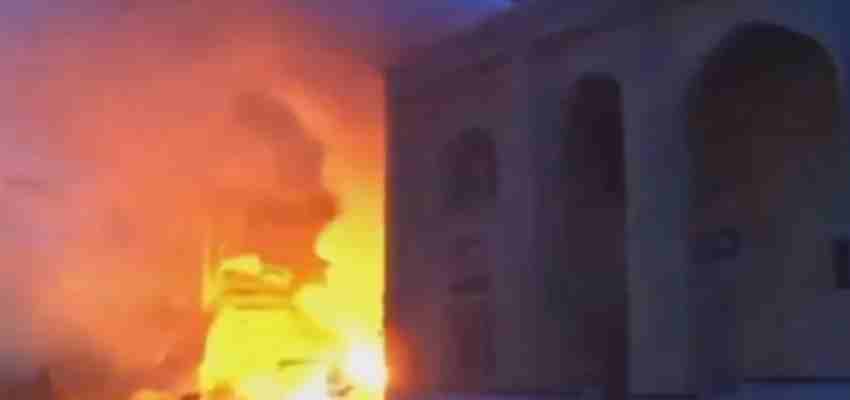 
							Middle East Crisis: ईरान की मस्जिद पर इजरायल ने किया हमला, 3 लोगों की मौत; कई घायल