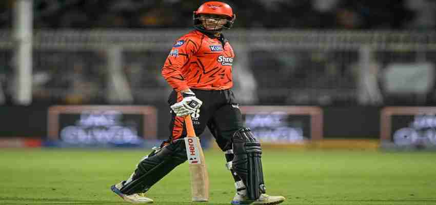 
							KKR vs SRH: कोलकाता के खिलाफ मैच में अभिषेक शर्मा ने कहा ‘अश्लील शब्द’, BCCI ने दी सजा