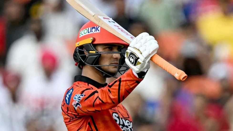 PBKS vs SRH: मुल्लांपुर में अभिषेक शर्मा का तूफान, 8 छक्के और 5 चौकों से की इस खिलाड़ी का बराबरी