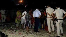 पुलिस स्टेशन से महज 200 मीटर की दूरी पर महिला को बेहरमी से उतारा मौत के घाट, महिला के पति पर भी किया हमला