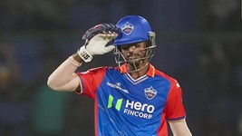IPL क्रिकेटर अभिषेक पोरेल को पुलिस ने किया गिरफ्तार, शादी का झांसा देकर रेप करने का आरोप