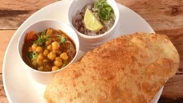 Delhi News:दुकानदार से एक्सट्रा छोले मांगना पड़ गया भारी, शख्स की चाकू गोदकर की हत्या