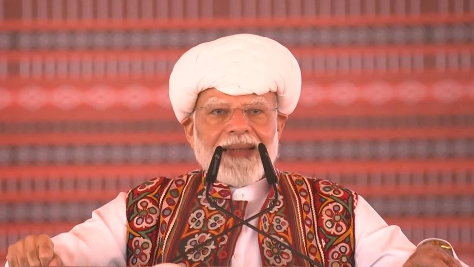 पीएम मोदी ने किसानों को दी सौगात, खाते में भेजे गए 2000 रुपए; करोड़ों की परियोजनाओं की भी शुरुआत