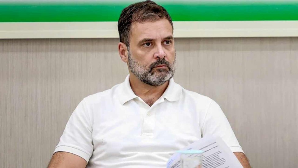 Political News: राहुल गांधी ने फिर उठाया Form 6 का मुद्दा, CEC ज्ञानेश कुमार पर लगाए गंभीर आरोप