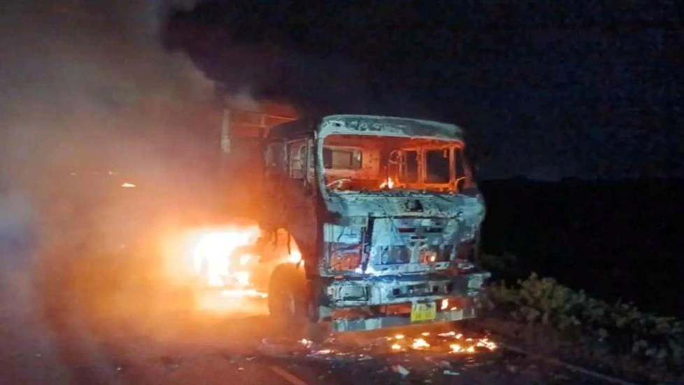केरलम के त्रिशूर में भीषण सड़क हादसा, लॉरी से टकराई कार; 8 लोगों की दर्दनाक मौत