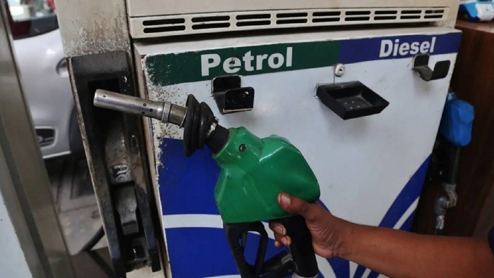 पेट्रोल और डीजल खरीद पर लगी सीमा, Jio-bp और Nayara Energy के पंपों पर नया नियम