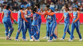 India vs South Africa: महिला टी20 सीरीज में टीम इंडिया पर संकट, तीसरा मैच जीतना जरूरी