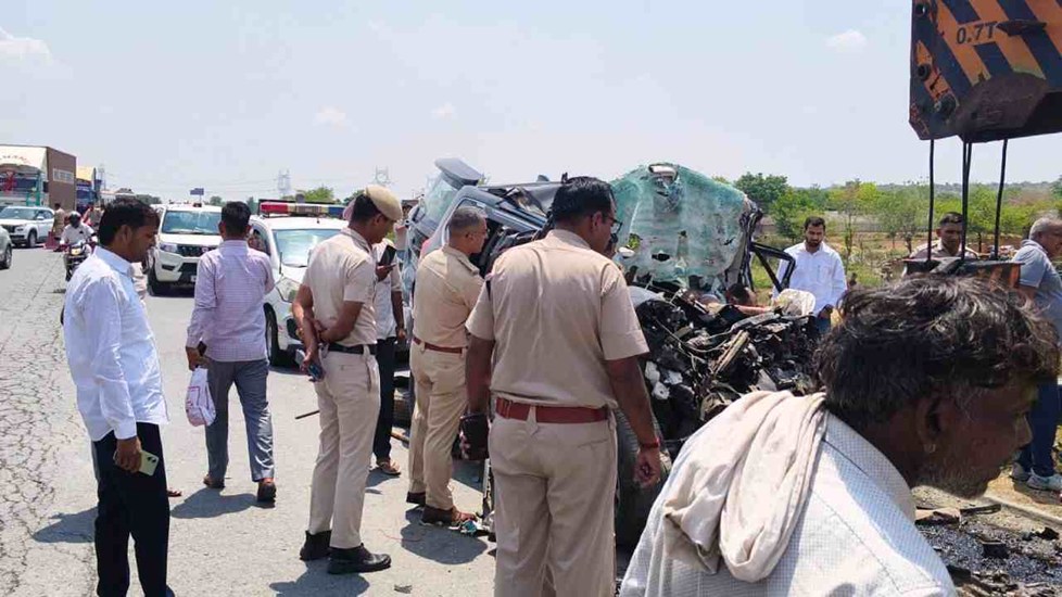 HARYANA NEWS: नूंह में दर्दनाक सड़क हादसा, स्कॉर्पियो की टक्कर में 5 यूपी पुलिसकर्मियों की मौके पर मौत