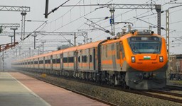 दिल्ली से गोरखपुर के लिए नई अमृत भारत एक्सप्रेस को मंजूरी, यात्रियों को मिलेगी बड़ी राहत