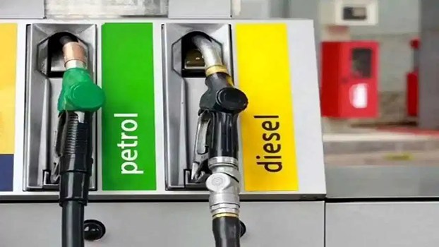Petrol-Diesel Price Hike: आज से गाड़ी चलाना हुआ महंगा, पेट्रोल-डीजल के दाम ₹3 प्रति लीटर बढ़े; यहां देखें नई कीमत