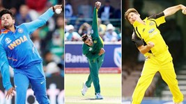 Cricket Rules: क्रिकेट में हाथ घुमाकर क्यों फेंकी जाती हैं गेंदें? जानें कहां से आया ये नियम