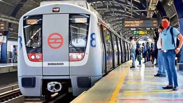 कल से 24 अतिरिक्त फेरे लेगी दिल्ली मेट्रो, PM मोदी की अपील के बाद DMRC ने यात्रियों को दी बड़ी राहत