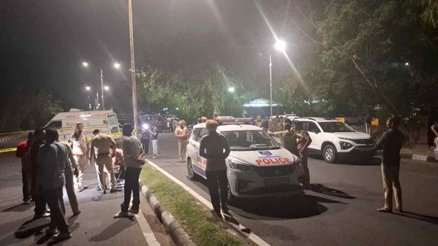 Chandigarh News: चंडीगढ़ में पुलिस और गैंगस्टर के बीच मुठेभड़, बस स्टैंड के पास फायरिंग, 3 बदमाश धर दबोचे