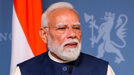 पीएम मोदी की सुरक्षा में चूक पर बड़ी कार्रवाई, 6 पुलिसकर्मी सस्पेंड