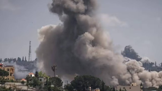 Iran-Kuwait Conflict: ईरान ने कुवैत पर बरसाईं मिसाइलें, हमले में हुआ भारी नुकसान; उड़ाने की गई रद्द
