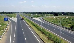 दिल्ली से नोएडा एयरपोर्ट तक बनेगा नया 10 लेन एक्सप्रेसवे, जाम से मिलेगी बड़ी राहत