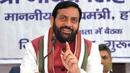 Haryana News: सीएम नायब सैनी ने SIR के तहत भरा मतदाता पंजीकरण फॉर्म, जनता से की खास अपील