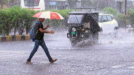 Aaj Ka Mausam 18 Sep: सावधान! इन 16 राज्यों में भारी बारिश का खतरा, अगले कुछ घंटों में झमाझम बरसेंगे बादल; IMD का अलर्ट जारी
