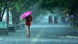 Aaj Ka Mausam 28 Sep: उत्तर से दक्षिण तक...हर जगह बारिश का कहर, इन 18 राज्यों में बरसेगी आफत; तेज हवाओं का अलर्ट जारी