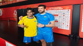 Asian Para Games 2026: नितेश कुमार ने रचा इतिहास, फाइनल में प्रमोद भगत को हराकर जीता गोल्ड