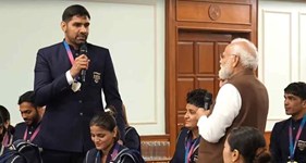 CWG सिल्वर मेडलिस्ट नरेंद्र बेरवाल का दिलचस्प खुलासा, PM मोदी को सुनाई पाकिस्तानी बॉक्सर की कहानी