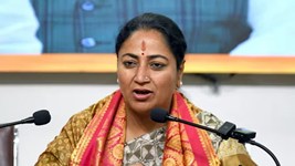 Delhi News: दिल्ली सरकार की बड़ी पहल...सिर्फ 5 रुपये में मिलेगा खाना, 100 अटल कैंटीन खोलने का किया ऐलान