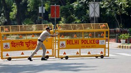 Delhi News: ब्रिक्स शिखर सम्मेलन का आज आखिरी दिन, यात्रियों के लिए ट्रैफिक पुलिस की एडवाइजरी; पब्लिक ट्रांसपोर्ट में सफर करने की दी सलाह