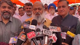 Haryana News: पीएम मोदी के 25 साल के सेवा सफर पर अंबाला में कार्यक्रम, अनिल विज ने कहा- ‘मैं’ नहीं ‘हम’ की भावना से बनेगा विकसित भारत