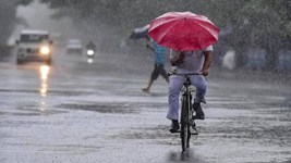 Kal Ka Mausam 03 September: मूसलाधार बारिश और तेज हवाओं का दौर बरकरार, IMD ने 19 राज्यों के लिए अलर्ट किया जारी, यहां पढ़े मौसम अपडेट