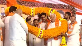 यूपी में सपा को बड़ा झटका, अभय सिंह समेत 3 विधायक बीजेपी में शामिल