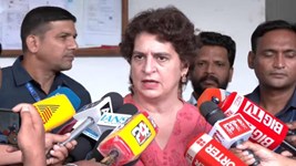 Political News:SIR विवाद में प्रियंका गांधी ने की कार्रवाई की मांग, ‘गैरकानूनी कृत्य हुए तो CEC पर मुकदमा चले’