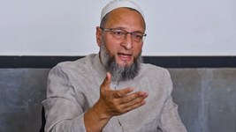 अबान अहमद के जनाजे में पहुंचे भाइयों ने ओवैसी को भेजा सलाम, AIMIM नेता ने सुनाया पूरा किस्सा