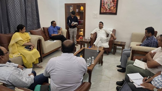 Uttrakhand News: मंत्री राम सिंह कैड़ा ने जलागम विभाग में चल रहे विकाश कार्यों की समीक्षा की, अधिकारियों को दिए कई निर्देश