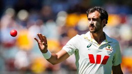 Aus vs Ban 2nd Test : Mackay में Starc का 'छक्का', Bangladesh 64 पर ऑलआउट; Cummins ने भी मचाया कहर