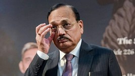 CJI Suryakant:'युवाओं को गुमराह करने के लिए उनका...',कॉकरोच वाली टिप्पणी पर चीफ जस्टिस सूर्यकांत ने दी सफाई