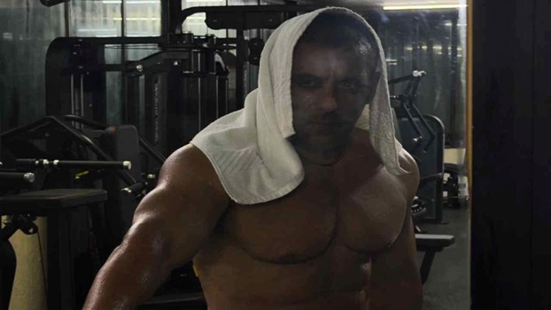 Bollywood News: 'जो डर गया, वो मर गया...', सलमान खान के नए पोस्ट ने सोशल मीडिया पर मचाई हलचल
