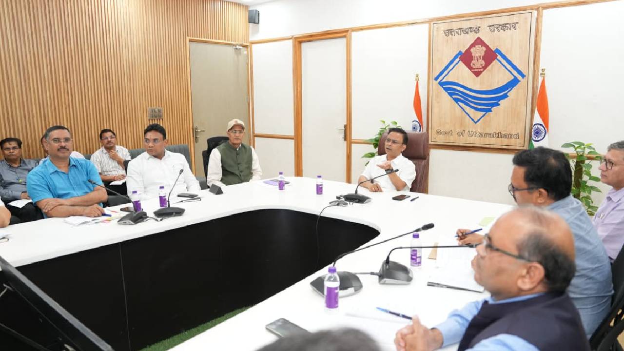 प्रमुख सचिव ने की सीएम की घोषणाओं की समीक्षा, सीएम समयबद्ध क्रियान्वयन हेतु सचिव एवं विभागाध्यक्ष को दिए गए निर्देश